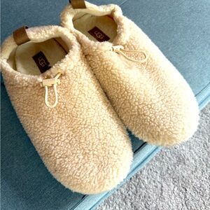 UGG Tan Fleece Slippers